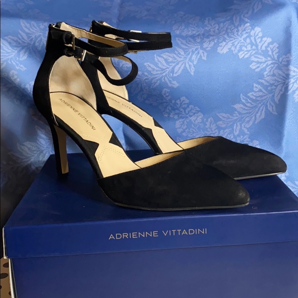 BRAND NEW Adrienne Vittadini Heels
